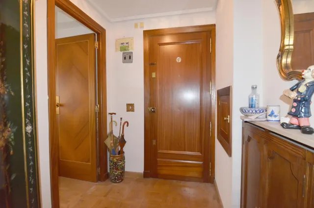 Urbis te ofrece un piso en venta en zona San Juan, Salamanca - foto 2