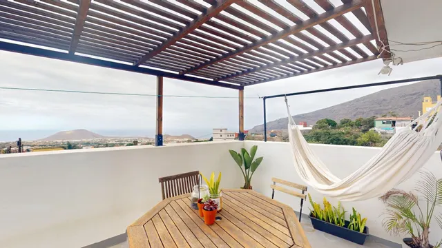 Piso con terraza y terreno en Guimar — 40