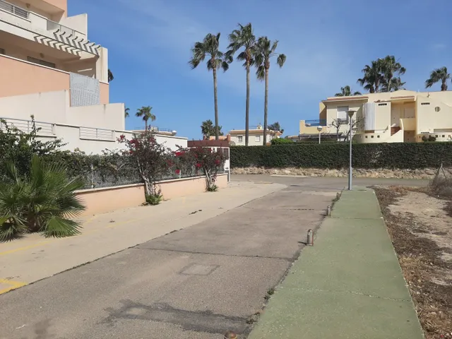 Oportunidad parcela en Puerto Rey. — 15