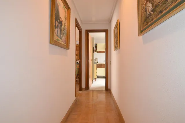Urbis te ofrece un piso en venta en zona San Juan, Salamanca. — 36