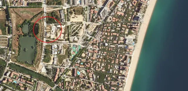 Parcela en venta en suelo urbano en Els Estanys de Platja d' - foto 2