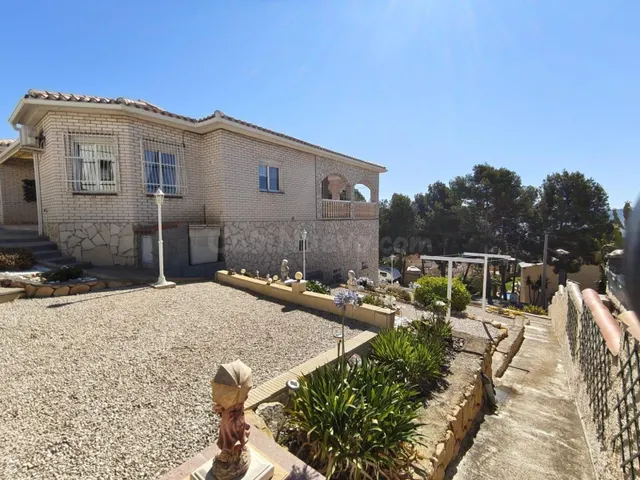 Chalet independiente en La Nucia. Urbanizacion Panorama - foto 3