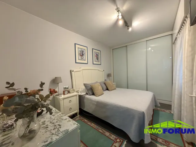 Piso SEMINUEVO a 5 minutos de El Corte Inglés con GARAJE y TRASTERO — 24