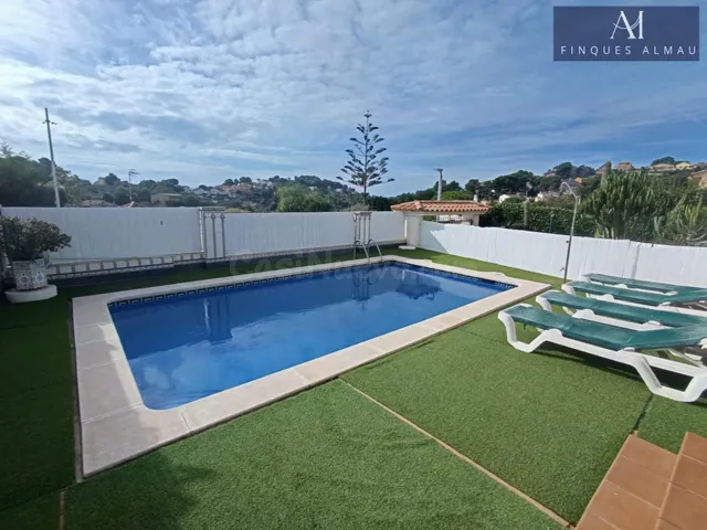 Casa en venta en Costa Cunit con licencia turística!! - foto 3