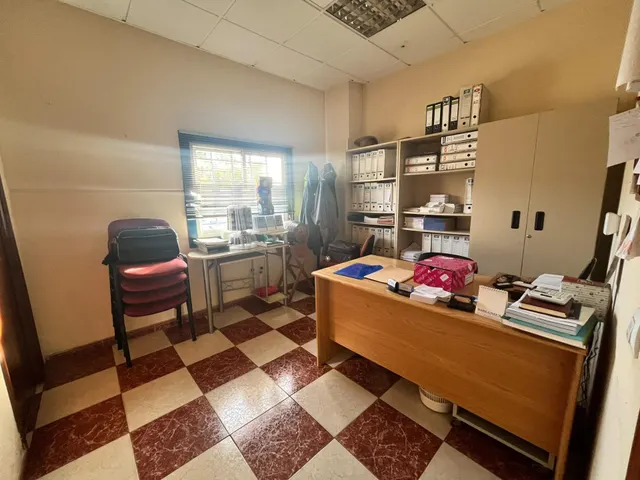 !exclusiva! nave industrial en polígono el portal - jerez - 1.000m2 de parcela — 10