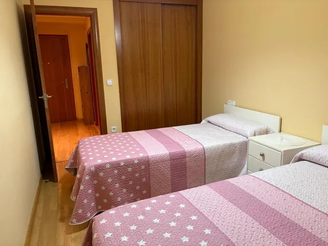 SE VENDE APARTAMENTO SEMINUEVO EN EL CENTRO DE VALENCIA DE DON JUAN, AMUEBLADO, COCINA, SALÓN, TERRAZA, DESPENSA, 2 HAB., BAÑO, — 10