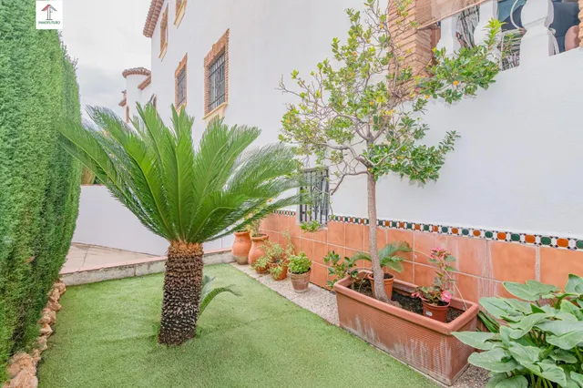 ¡AMPLIA CASA DE 4 DORMITORIOS, 3 BAÑOS Y CALEFACCIÓN CENTRAL EN LA ZUBIA! ✨ — 9