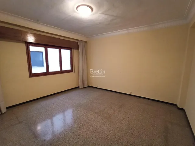 Amplia vivienda de 4 dormitorios con balcón en San Antonio María Claret — 30