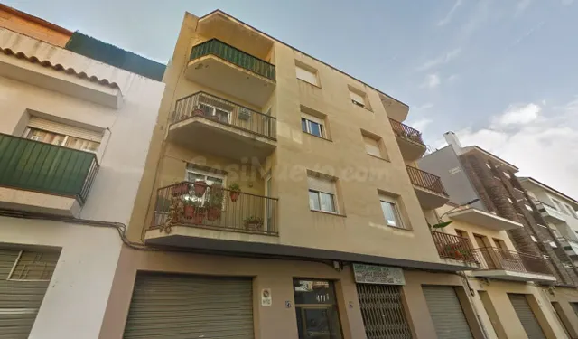 Se vende Piso OKUPADO en Calle Angel Guimera 27 Sant Pere de