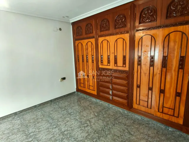 SE VENDE PISO AMPLIO EN BUEN ESTADO EN ZONA CENTRO DE ASPE — 21