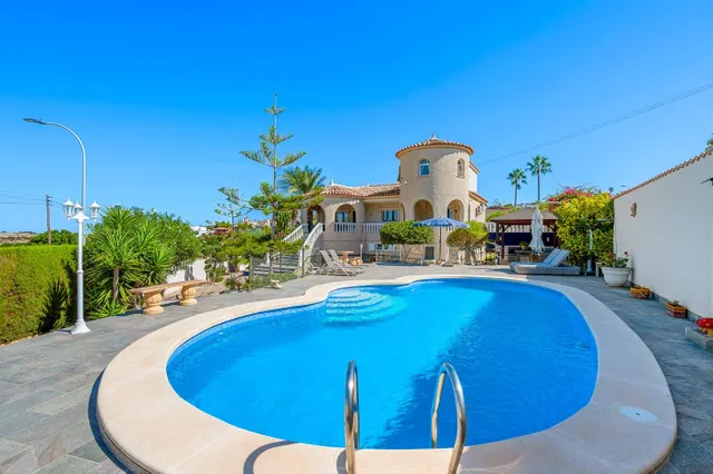 Villa 5 habitaciones 375m² en venta - Comunidad valenciana — 48