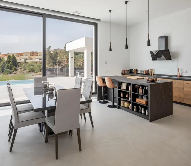 VILLA DE TRES DORMITORIOS EN CAMPO DE GOLF - foto 2