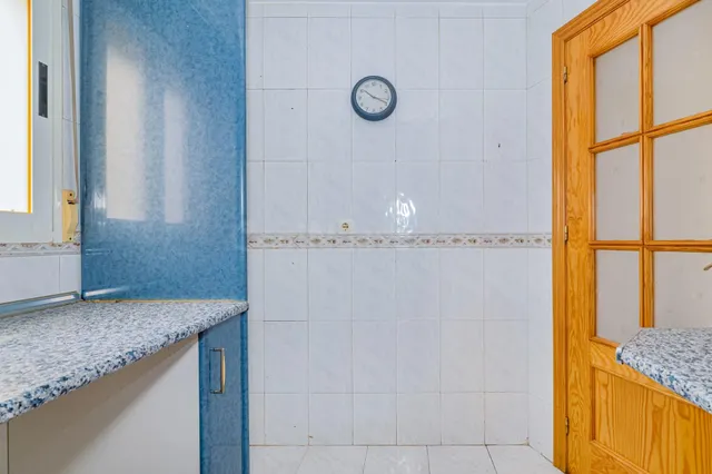 PISO DE 3 habitaciones Y COCHERA EN LA ZUBIA — 5