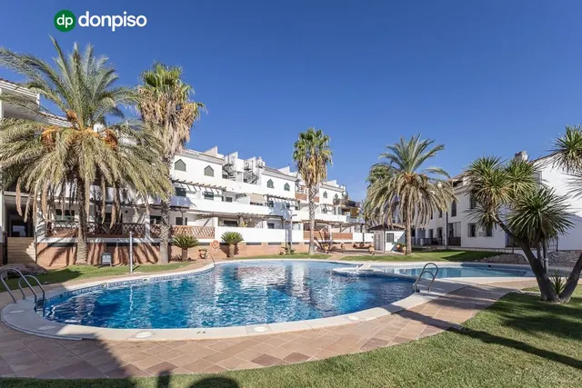 Adosado con espectacular terraza panorámica y piscina a 20 min de Granada — 25