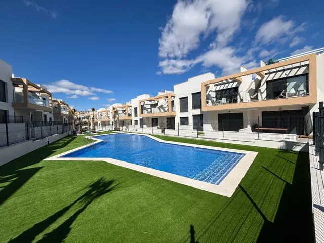 SE VENDE APARTAMENTO EN ORIUELA COSTA, 2 habitaciones Y 2 AS - foto 2