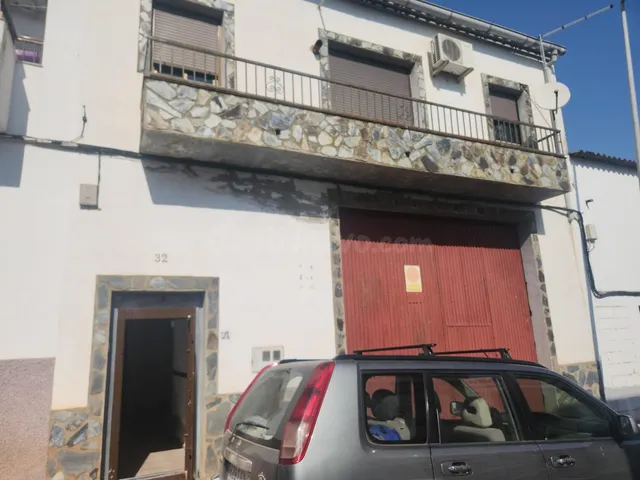 Vivienda a reformar en Alcuéscar (Cáceres) - foto 3