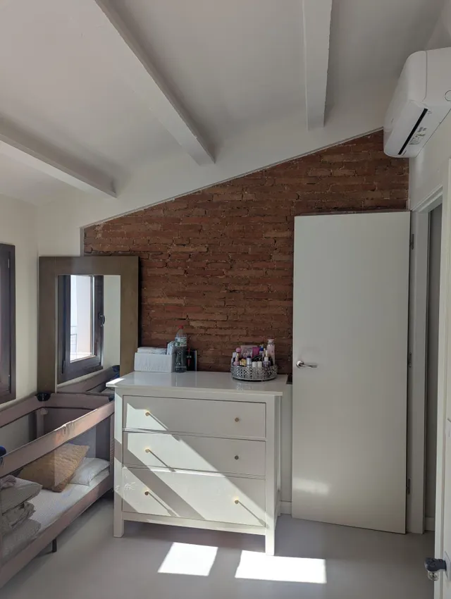 Casa en barri antic – totalmente rehabilitada – 3 lavabos completos — 13
