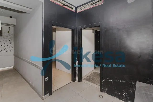Se vende Local Comercial en la localidad de Almería - foto 5