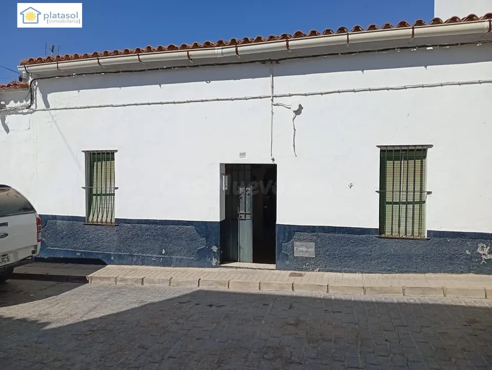Magnifica casa de pueblo céntrica en Santa Olalla del Cala