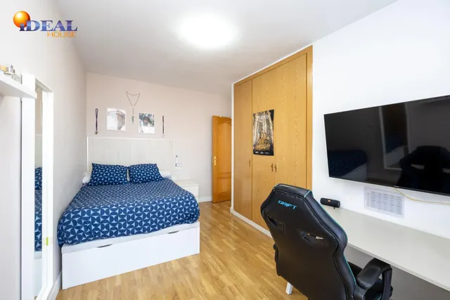 MARAVILLOSA CASA  A POCOS MINUTOS DEL CENTRO DE LA ZUBIA — 30