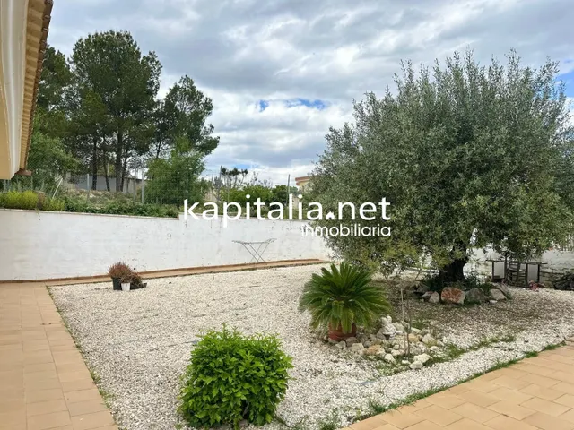 Chalet a la venta en L´Olleria (Valencia) — 35