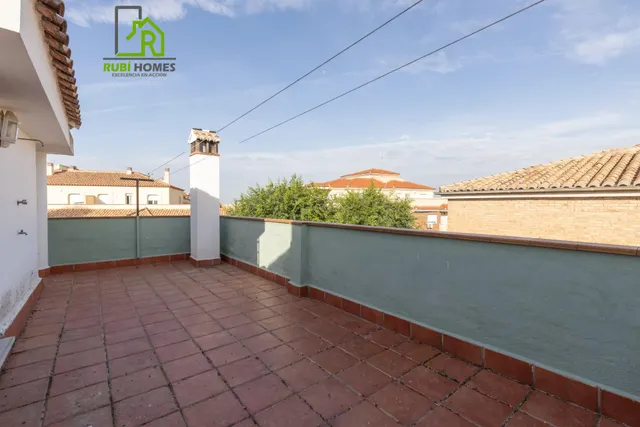 Casa independiente a 5 minutos de Granada en buen estado para entrar a vivir — 31
