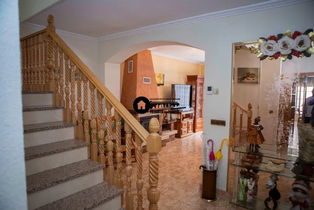 Se vende edificio completo de tres plantas  con garaje, patios privados y solárium — 28