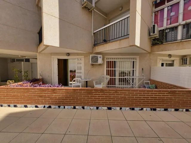 Piso en venta en Avenida de las Habaneras — 9