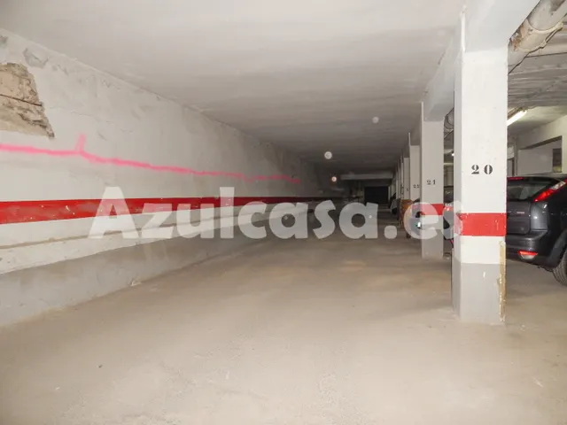 Plaza de garaje en Carolinas Altas — 6