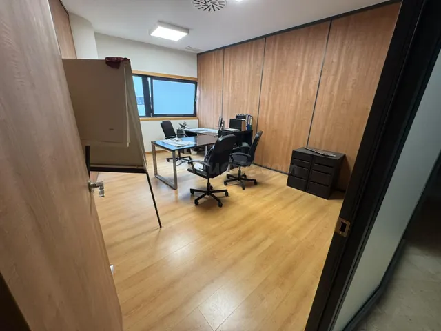 SE ALQUILAN OFICINAS EN LOS BARRIOS, AZABACHE CENTRO DE NEGO - foto 4
