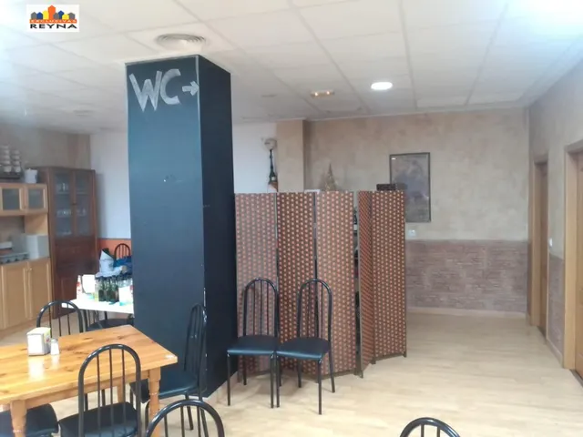SE VENDE LOCAL EQUIPADO Y MONTADO COMO BAR EN FUNCIONAMIENTO — 5