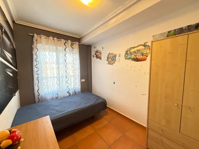 Bungalow con jardín privado, garaje y piscina comunitaria en Santa Pola — 18