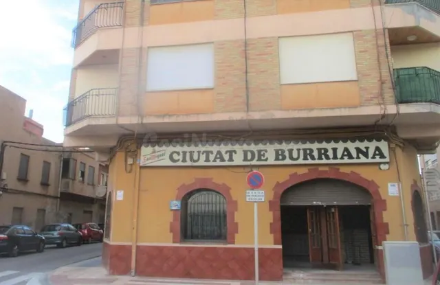 Local comercial 447m² en venta - Camino Onda - Salesianos - 