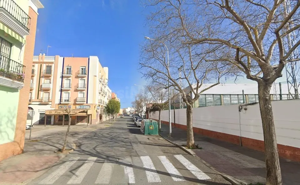 Piso en venta en Isla Cristina, Huelva. Activo inmobiliario SIN POSESIÓN, NO SE PUEDE VISITAR