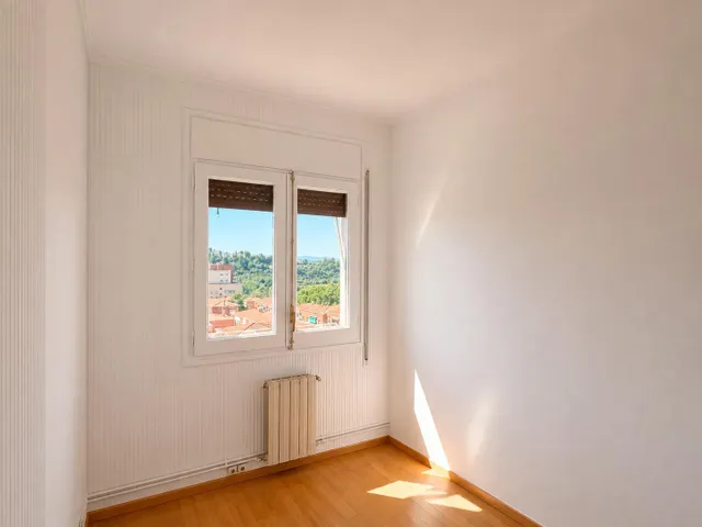 ¡Piso en venta en la carretera de Cardona de Manresa, con espectaculares vistas a Montserrat! — 17