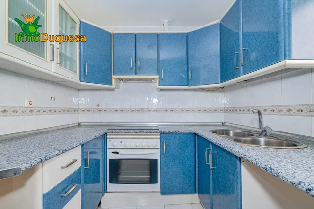 Piso de 3 Dorm. con PLAZA DE APARCAMIENTO (Sin ascensor) — 9