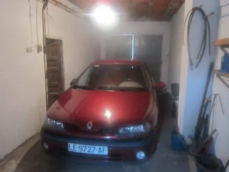 SE VENDE CASA EN VILLAMAÑAN, CON CALEFACCIÓN, GARAJE Y PATIO - foto 2
