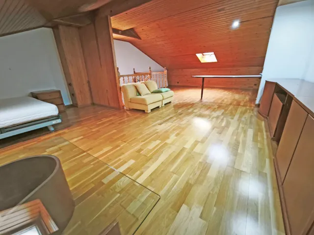 Casa adosada con terrazas y garaje en Benavent de Segrià — 29