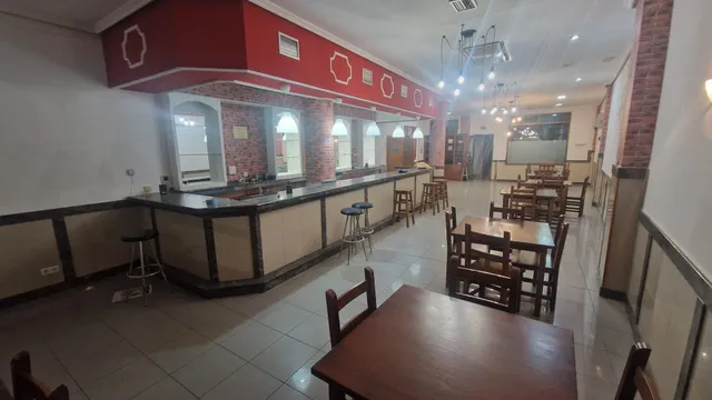 SE VENDE RESTAURANTE EN TORENO — 8