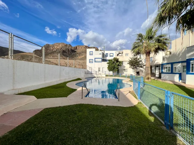 ¡OPORTUNIDAD! ADOSADO CON VISTAS AL MAR Y PISCINA COMUNITARI - foto 5