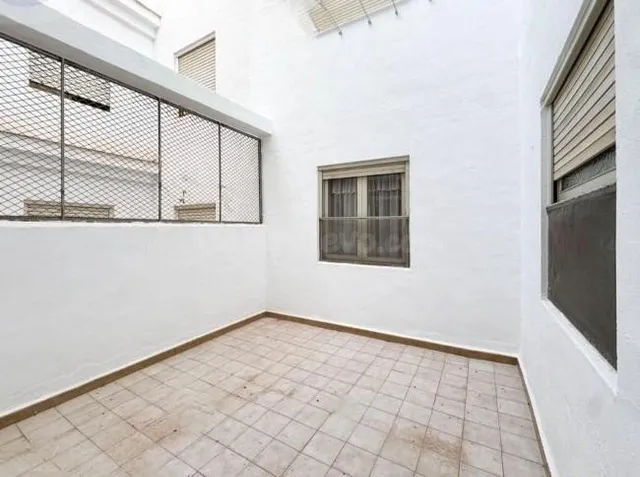 Piso de 5 habitaciones y dos Baños en zona Centro, Elche (TO - foto 2