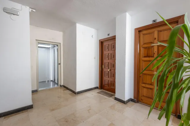Estupendo piso  en la última planta en calle doctor azpitarte — 32