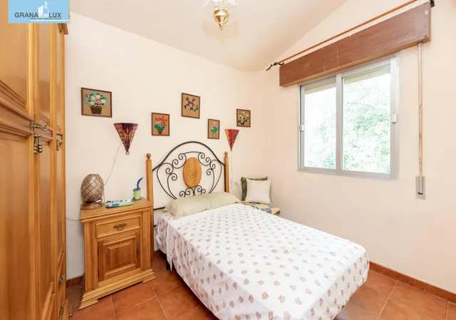 Chalet con gran parcela en Cogollos — 8