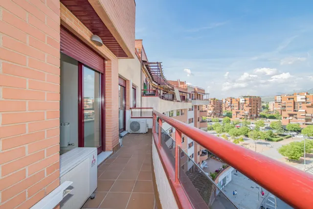 ALQUILER DE ATICO DE 3 DORMITORIOS EN URBANIZACION RESIDENCI - foto 4