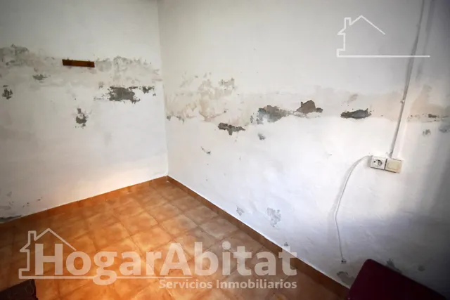 AMPLIA CASA CON TERRAZA Y BALCÓN PARA HACER A TU GUSTO — 17