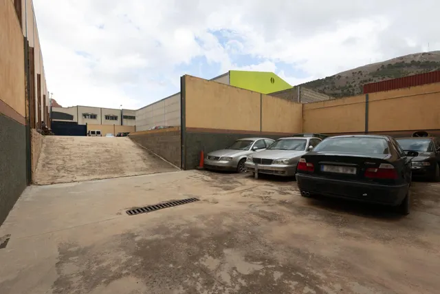 Oportunidad de inversión – Venta de flota de grúas en pleno funcionamiento con contratos activos y facturación demostrable — 12