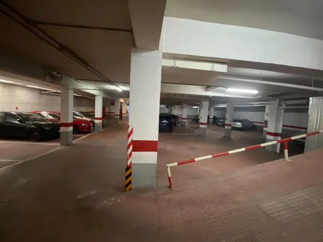 Plazas de moto en venta en Garaje Cervantes — 7