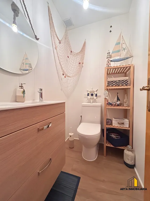 CHALET ADOSADO TOTALMENTE REFORMADO · CALIDAD, LUZ Y CONFORT — 8