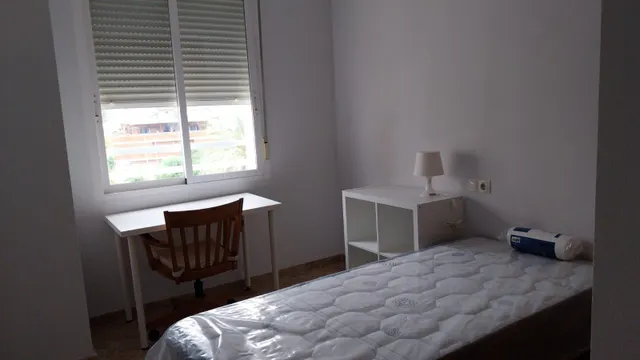 Oportunidad de Alquiler para Estudiantes en El Puntal — 13