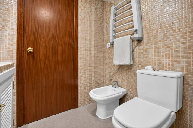 Casa adosada en venta en los bermejales — 39